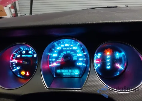 2010 Ford Taurus Sel z USA, uszkodzony, nr VIN 1FAHP2EW5AG122469